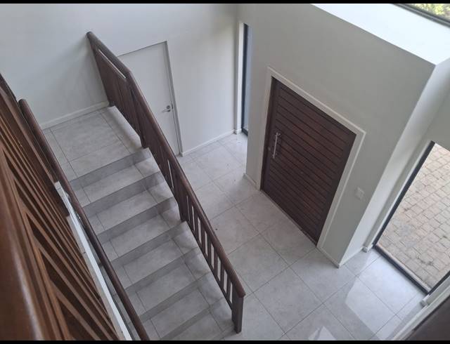 4 BEDROOM HOUSE FOR SALE IN PALM LAKES ESTATE